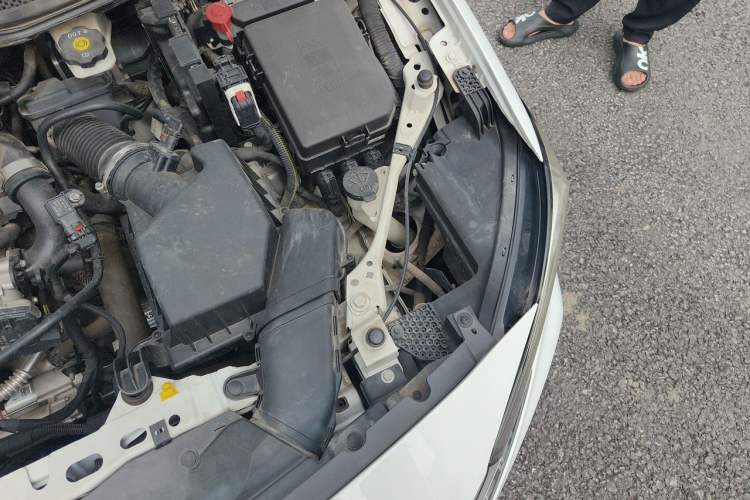 Used Buick Verano 2020 15T Automatic Trend Edition Engine Bay Left