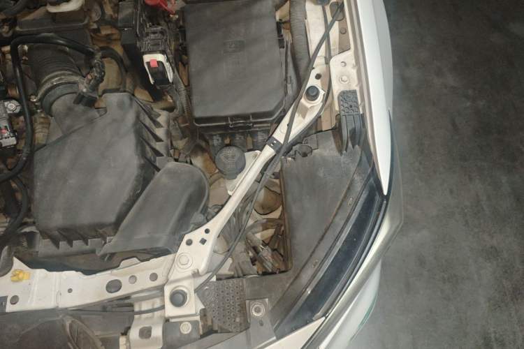 Used Buick Verano 2020 15T Automatic Trend Edition Engine Bay Left