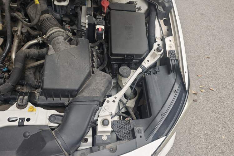 Used Buick Verano 2020 20T CVT Leading Edition Engine Bay Left