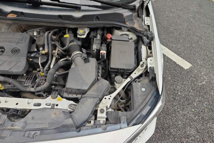 Used Buick Verano 2020 20T CVT Leading Edition Engine Bay Left