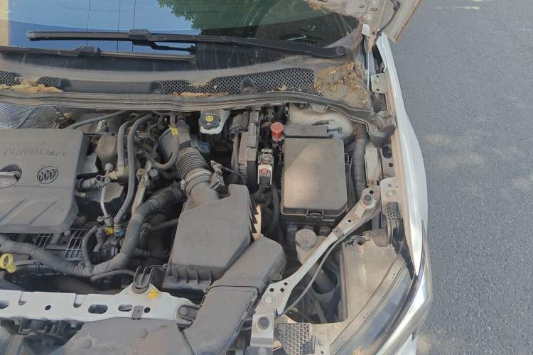Used Buick Verano 2020 20T CVT Leading Edition Engine Bay Left