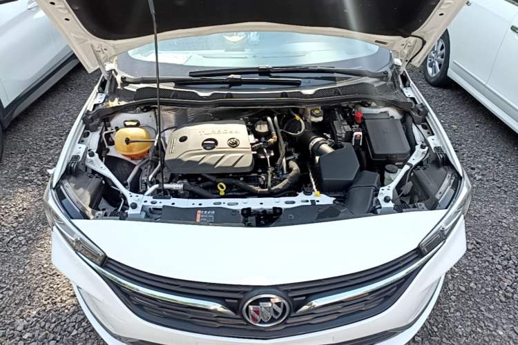 Used Buick Verano 2020 20T CVT Leading Edition Engine Bay