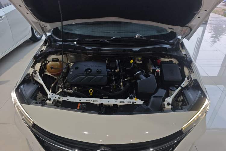 Used Buick Verano 2020 20T CVT Leading Edition Engine Bay