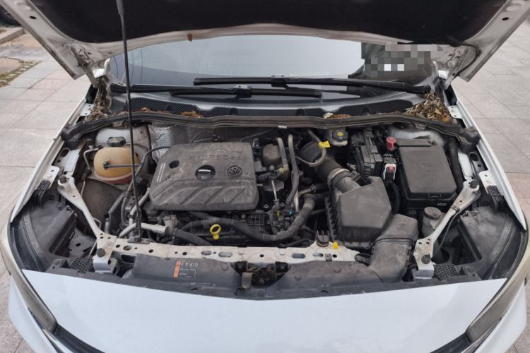 Used Buick Verano 2020 20T CVT Leading Edition Engine Bay
