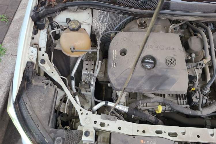Used Buick Verano 2020 GS 20T CVT Luxury Model Engine Bay Right