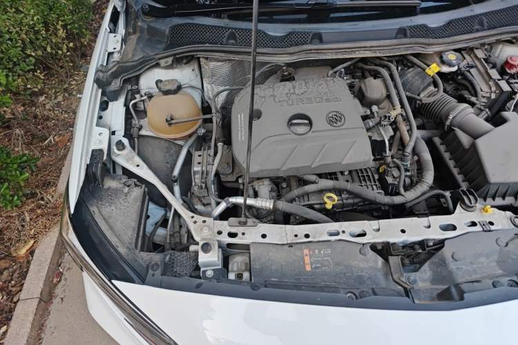 Used Buick Verano 2020 20T CVT Leading Edition Engine Bay Right