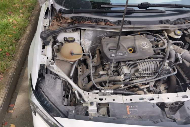 Used Buick Verano 2020 15T Automatic Trend Edition Engine Bay Right