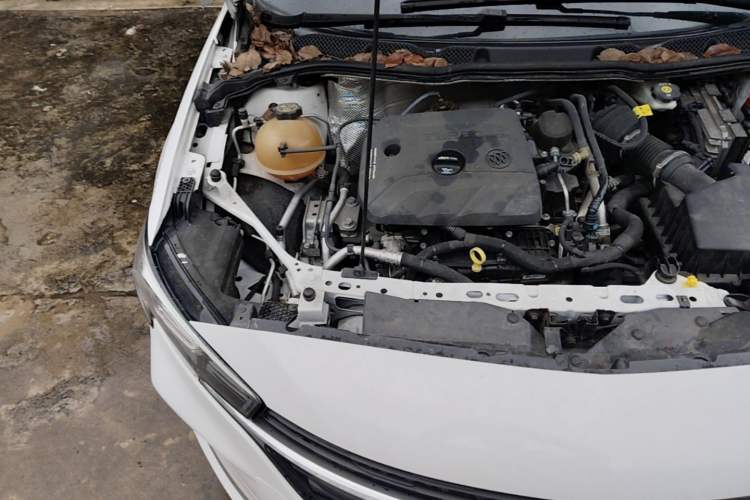 Used Buick Verano 2020 20T CVT Leading Edition Engine Bay Right