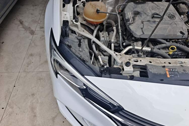 Used Buick Verano 2020 GS 20T CVT Luxury Model Engine Bay Right