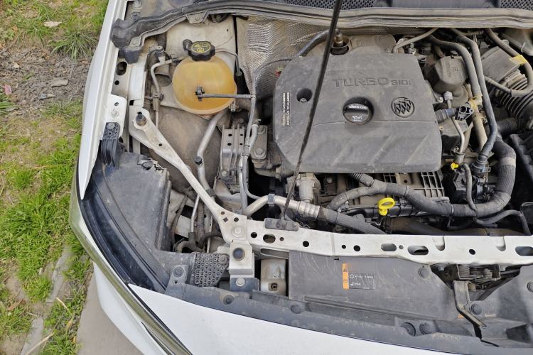 Used Buick Verano 2020 20T CVT Leading Edition Engine Bay Right