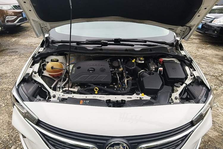 Used Buick Verano 2020 20T CVT Leading Edition Engine Bay