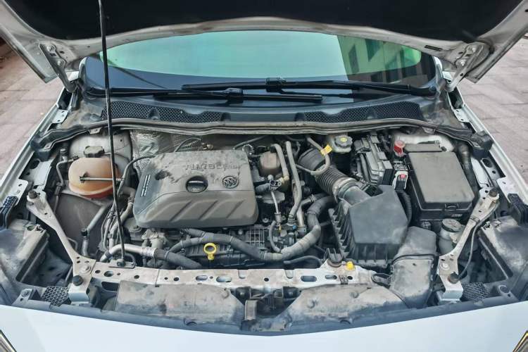Used Buick Verano 2020 20T CVT Leading Edition Engine Bay