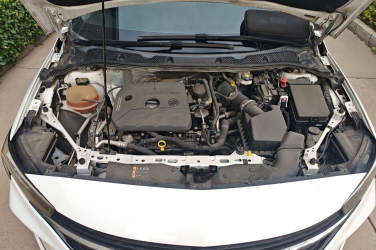 Used Buick Verano 2020 20T CVT Leading Edition Engine Bay