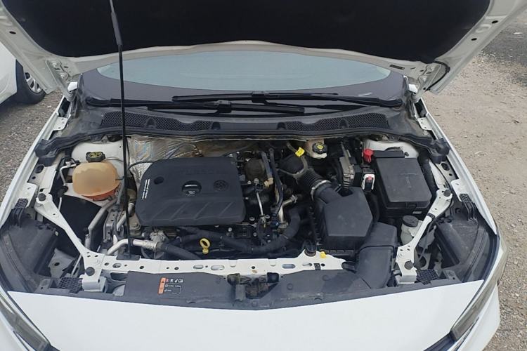 Used Buick Verano 2020 20T CVT Leading Edition Engine Bay