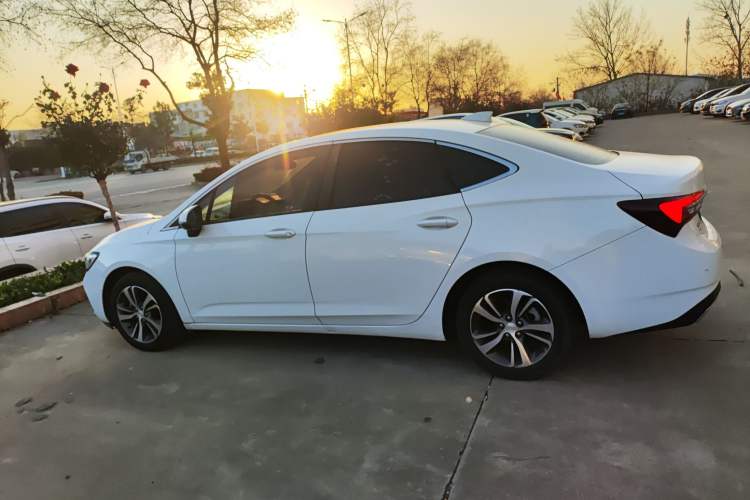 Used Buick Verano 2020 20T CVT Leading Edition Exterior 3
