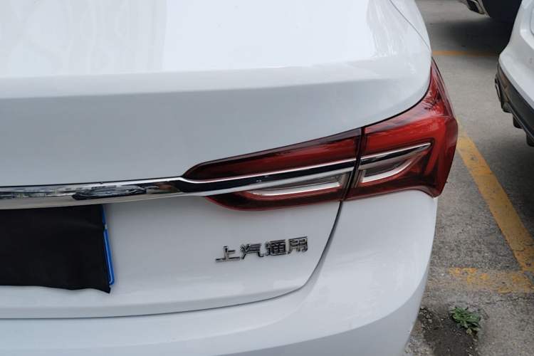 Used Buick Verano 2020 20T CVT Leading Edition Exterior 3