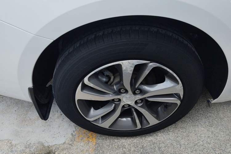 Used Buick Verano 2020 20T CVT Leading Edition Exterior 5