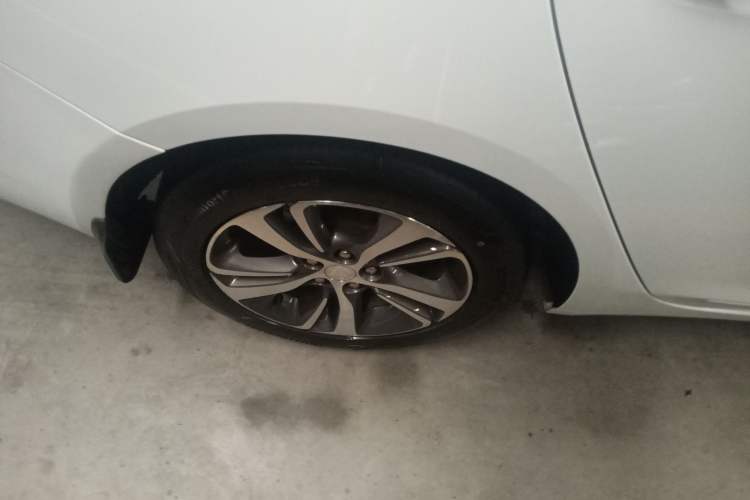 Used Buick Verano 2020 20T CVT Leading Edition Exterior 5