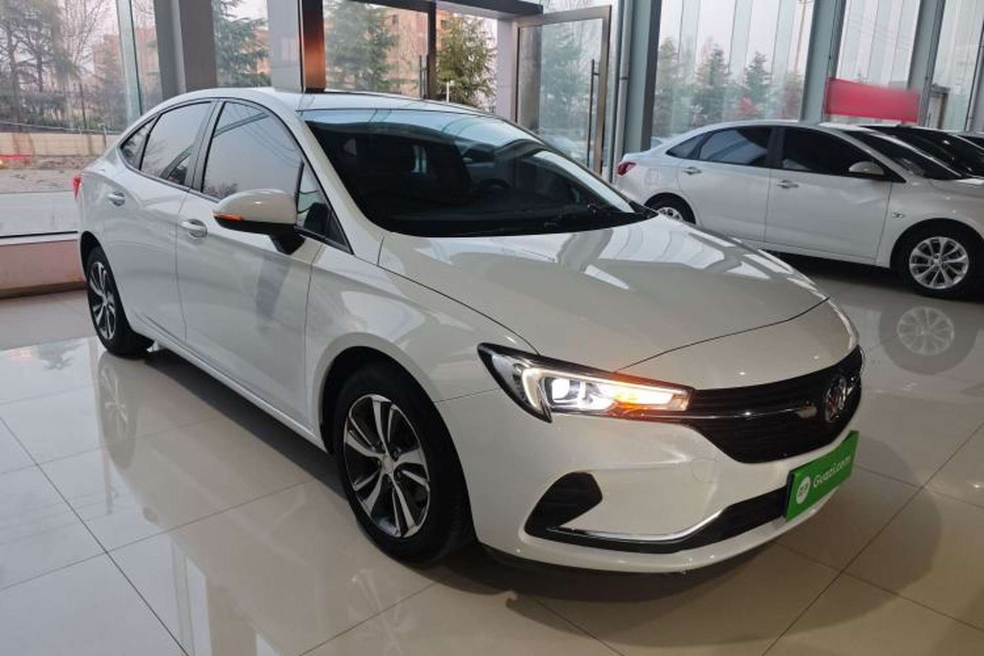Used Buick Verano 2020 20T CVT Leading Edition Front Right 45 Deg