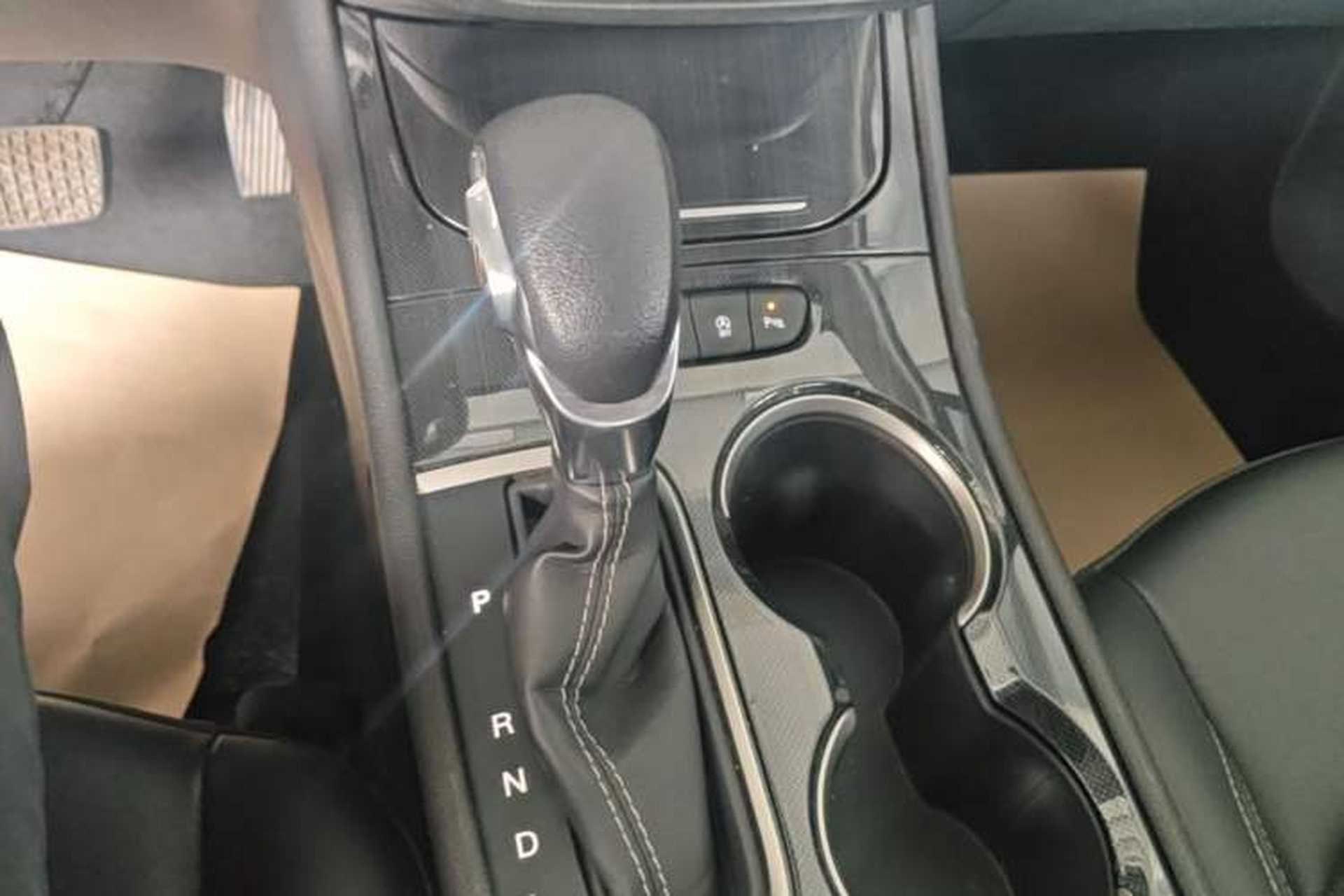 Used Buick Verano 2020 20T CVT Leading Edition Gear Lever