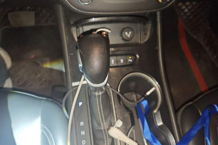 Used Buick Verano 2020 20T CVT Leading Edition Gear Lever