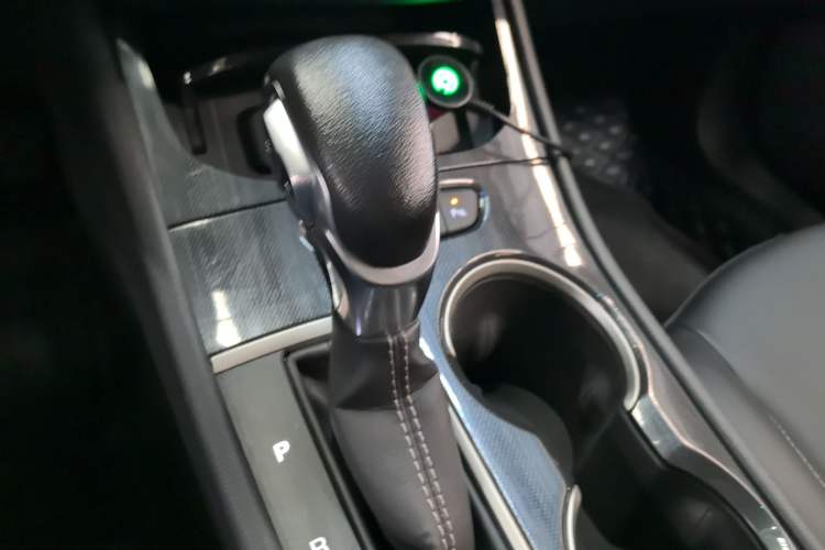 Used Buick Verano 2020 20T CVT Leading Edition Gear Lever