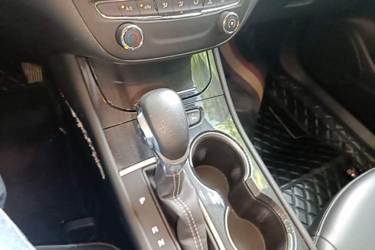 Used Buick Verano 2020 20T CVT Leading Edition Gear Lever
