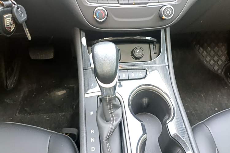 Used Buick Verano 2020 20T CVT Leading Edition Gear Lever
