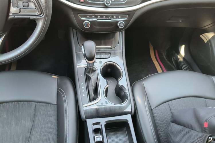 Used Buick Verano 2020 20T CVT Leading Edition Gear Lever