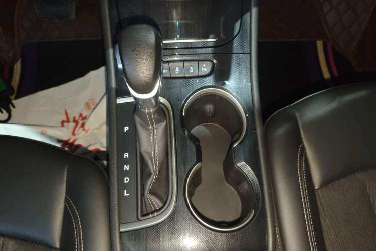 Used Buick Verano 2020 20T CVT Leading Edition Gear Lever