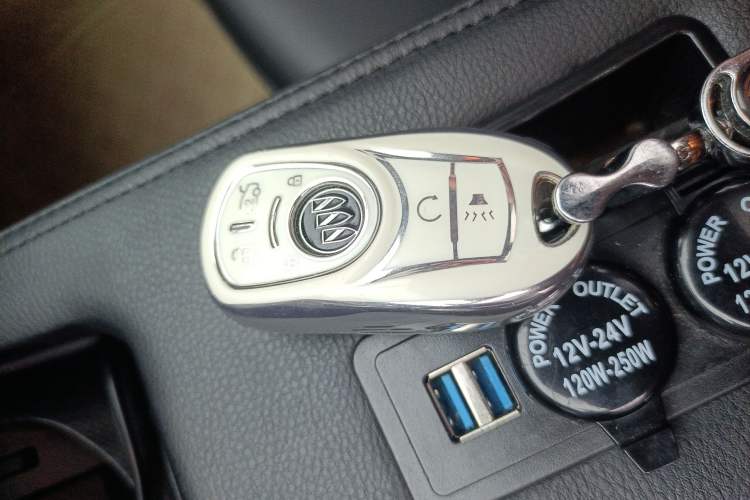 Used Buick Verano 2020 20T CVT Leading Edition Interior 1