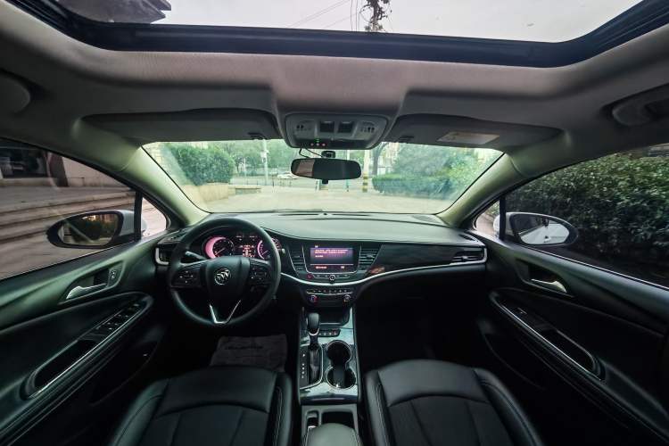 Used Buick Verano 2020 20T CVT Leading Edition Interior 2