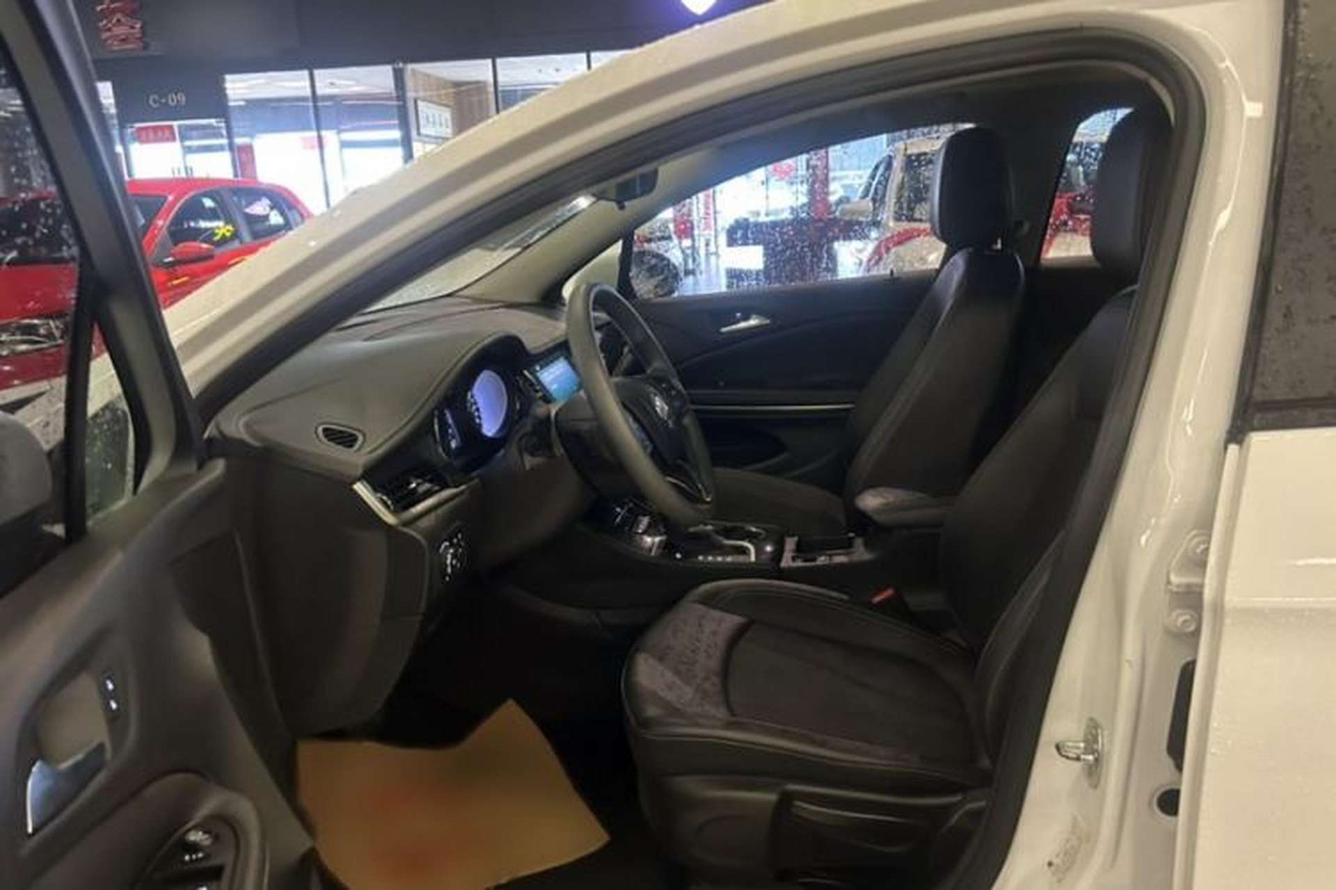 Used Buick Verano 2020 20T CVT Leading Edition Interior 2