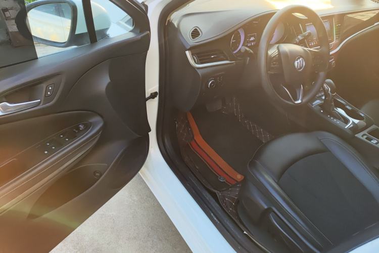 Used Buick Verano 2020 20T CVT Leading Edition Interior 3