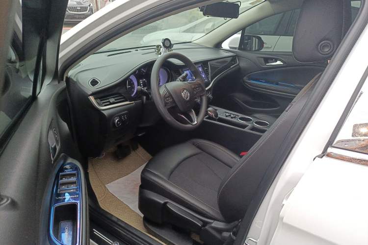 Used Buick Verano 2020 20T CVT Leading Edition Interior 3