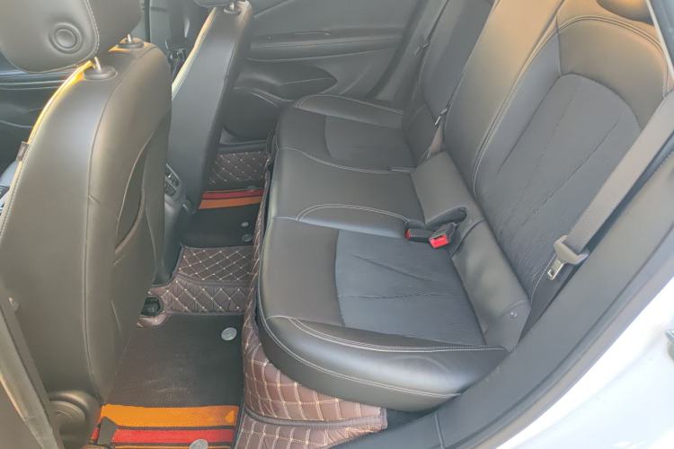Used Buick Verano 2020 20T CVT Leading Edition Interior 4