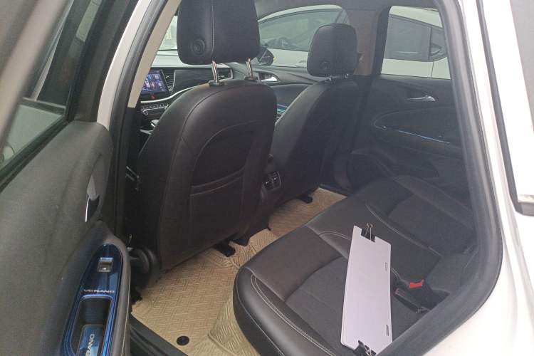 Used Buick Verano 2020 20T CVT Leading Edition Interior 4