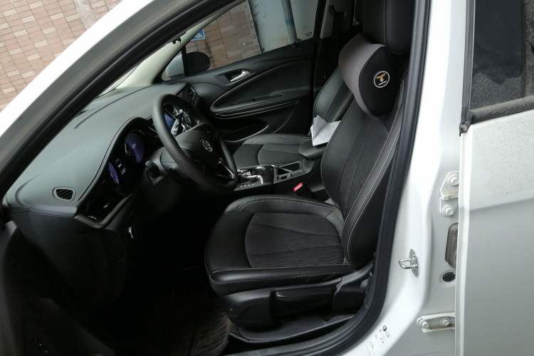 Used Buick Verano 2020 20T CVT Leading Edition Left Front Seat