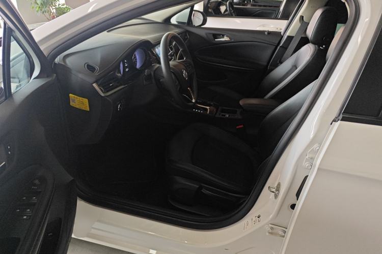 Used Buick Verano 2020 20T CVT Leading Edition Left Front Seat