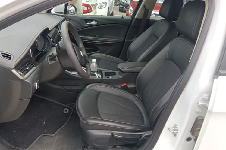 Used Buick Verano 2020 20T CVT Leading Edition Left Front Seat