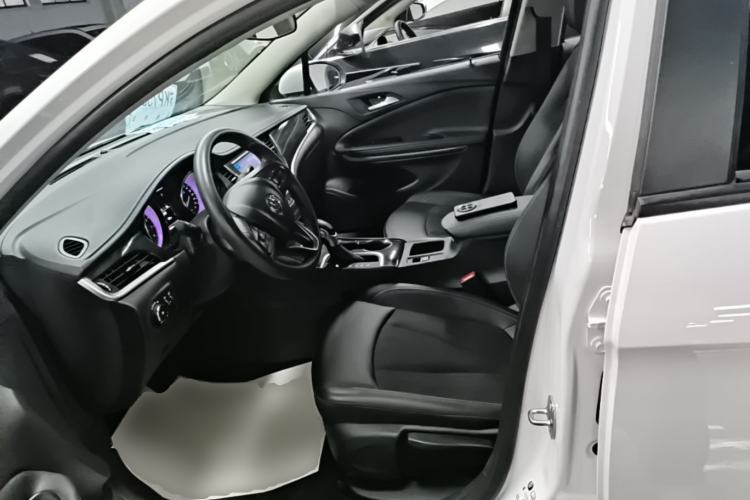 Used Buick Verano 2020 20T CVT Leading Edition Left Front Seat