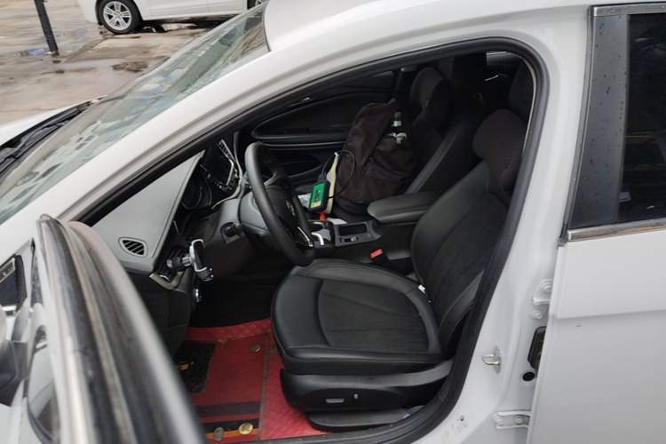 Used Buick Verano 2020 20T CVT Leading Edition Left Front Seat