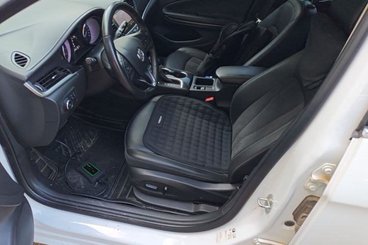 Used Buick Verano 2020 20T CVT Luxury Version Left Front Seat