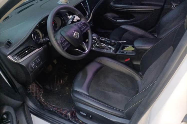 Used Buick Verano 2020 20T CVT Luxury Version Left Front Seat