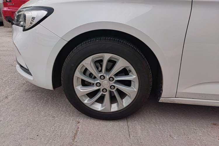 Used Buick Verano 2020 15T Automatic Trend Edition Left Front Wheel Hub