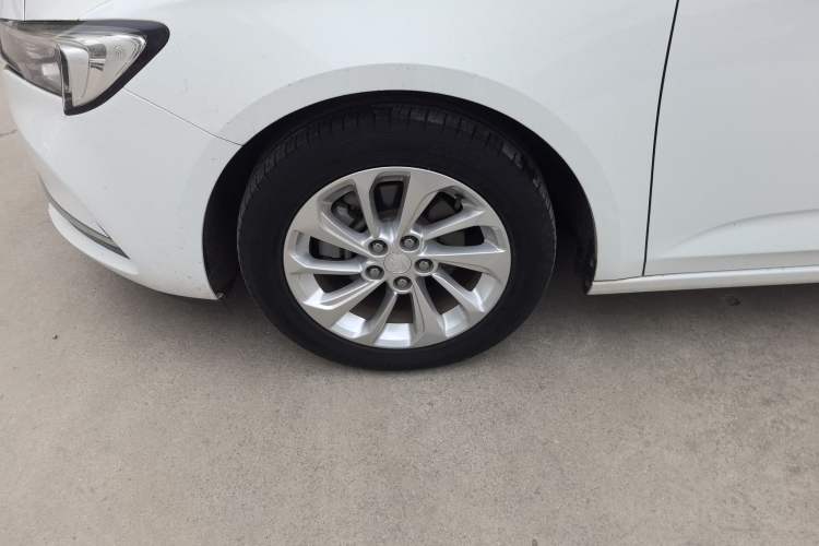 Used Buick Verano 2020 15T Automatic Trend Edition Left Front Wheel Hub
