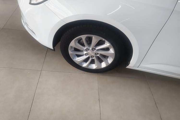 Used Buick Verano 2020 15T Automatic Trend Edition Left Front Wheel Hub