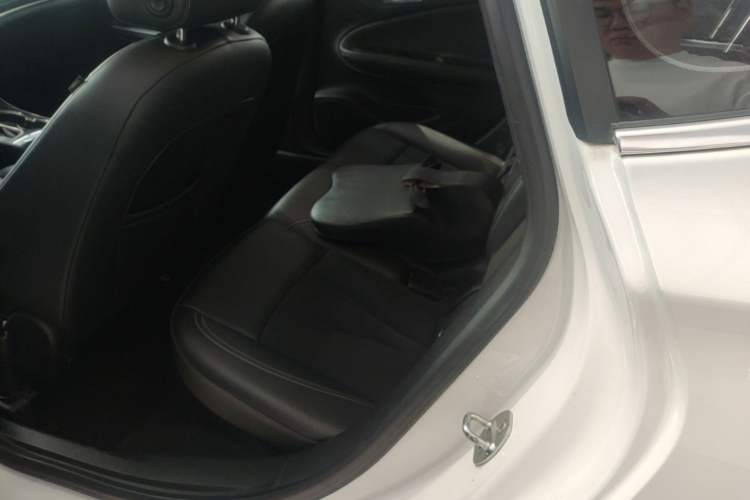 Used Buick Verano 2020 20T CVT Luxury Version Left Rear Seat