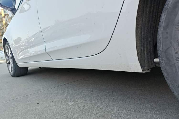 Used Buick Verano 2020 20T CVT Leading Edition Left Side Sill