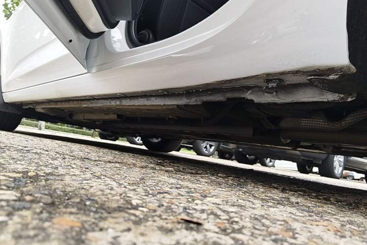 Used Buick Verano 2020 20T CVT Leading Edition Left Side Sill